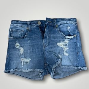 Express frayed shorts!